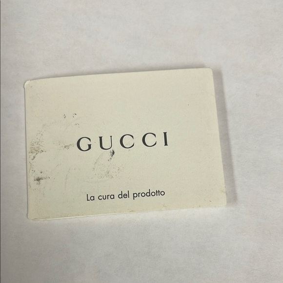 Gucci Red Leather Zip Wallet with Logo - Picture 7 of 13